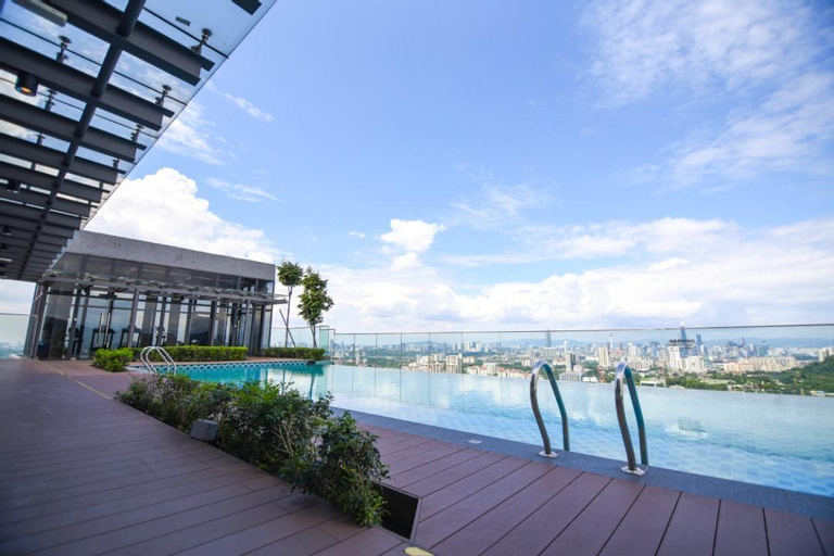 Sport & Beauty 1, EkoCheras Staycation Duplex Comfy Suite by Moka, Kuala Lumpur