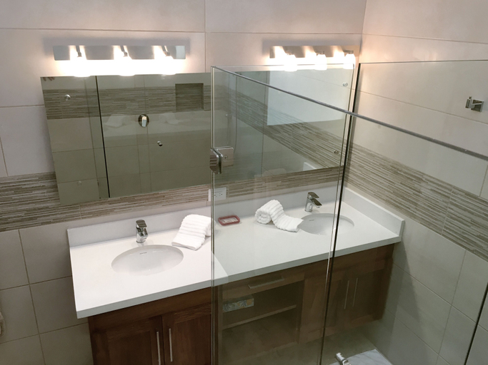 Bathroom 3, Casa de la Paz, Carrillo