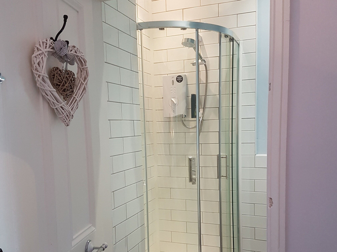 Bathroom 3, Heritage View Guest House, Shropshire