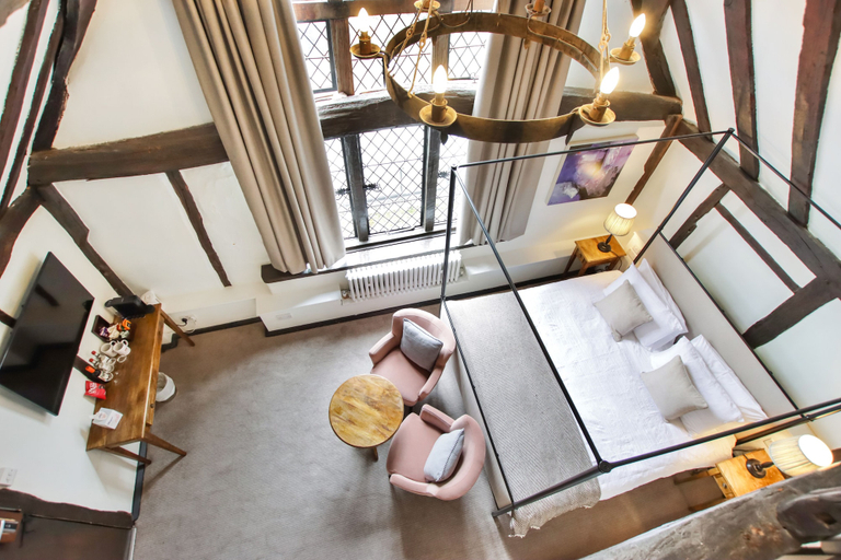 Bedroom 2, The Kings Arms Hotel, Buckinghamshire