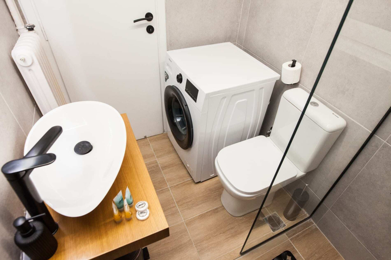 Bathroom 4, Modern New Apt next To Metaxourgeio, Attica
