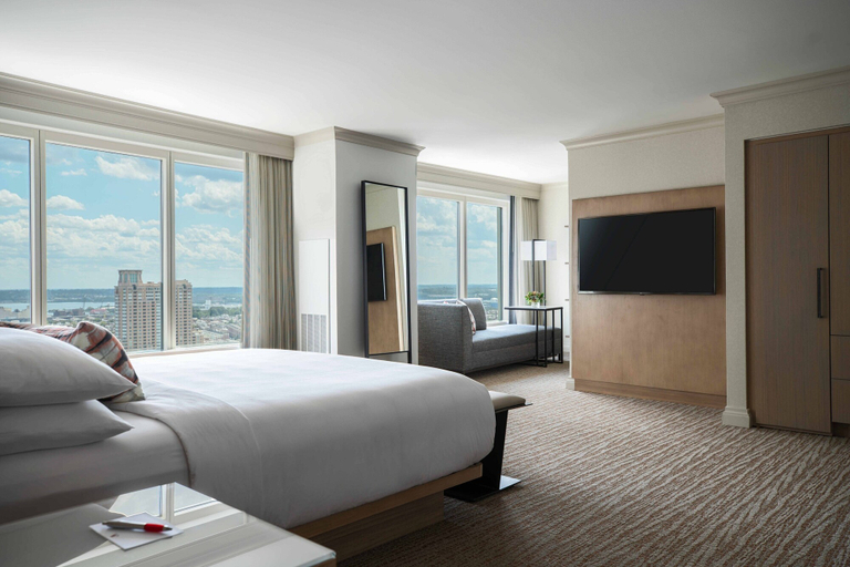 Bedroom 4, Baltimore Marriott Waterfront, Baltimore