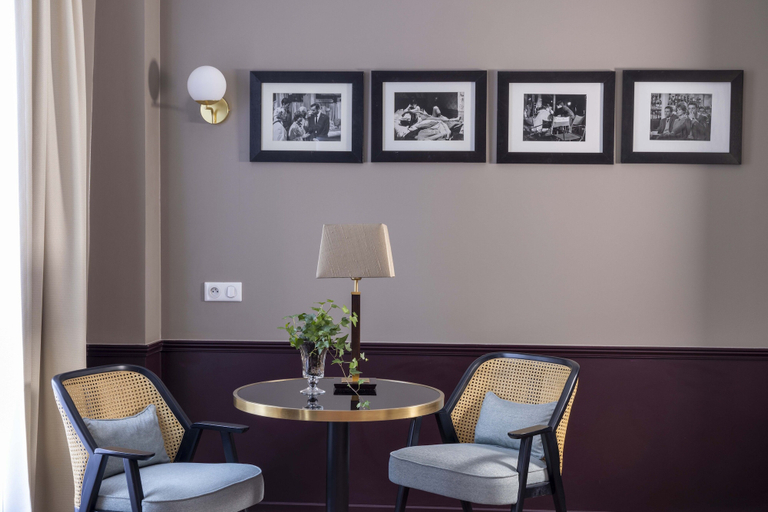 Others 5, Welcome Hotel, Paris