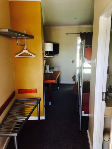 Others 5, Travel Inn Kroonstad, Fezile Dabi