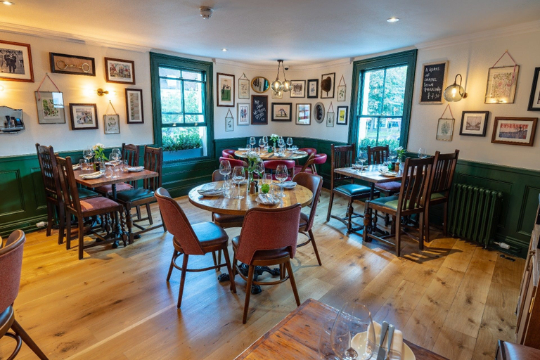 Food & Drinks 4, The Albert Arms, Surrey