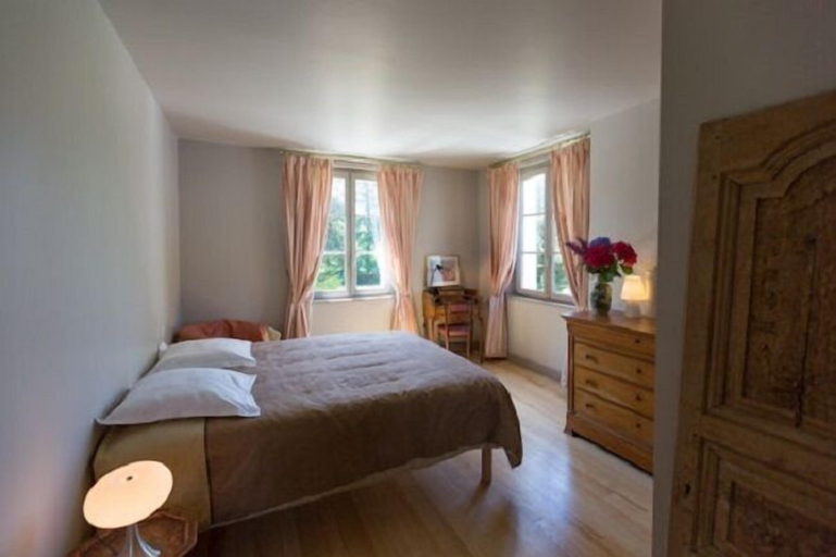 Bedroom 2, Chateau de Lourdes Cancale - St Malo, Ille-et-Vilaine