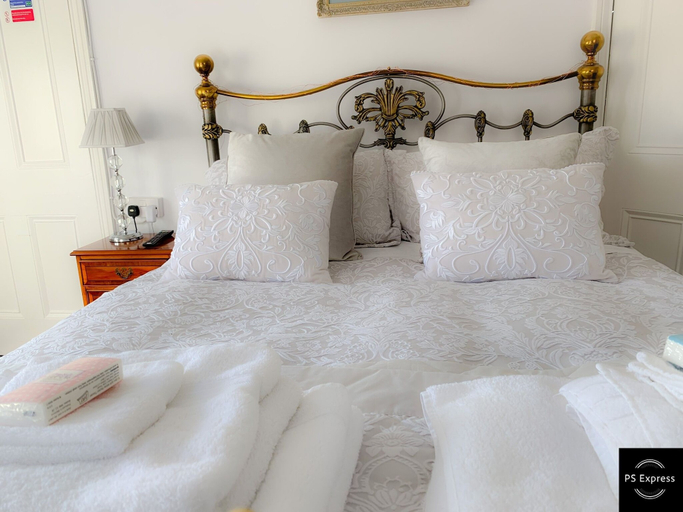 Bedroom 2, Heritage View Guest House, Shropshire