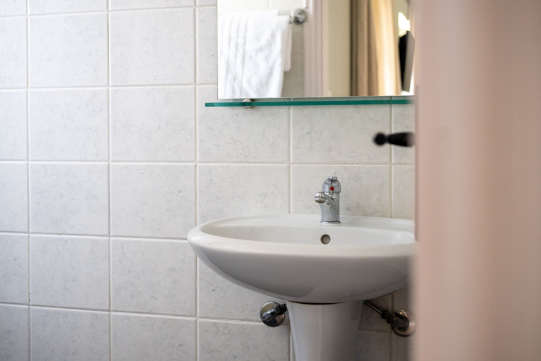 Bathroom 4, Iris Apartments And Rooms, Crete