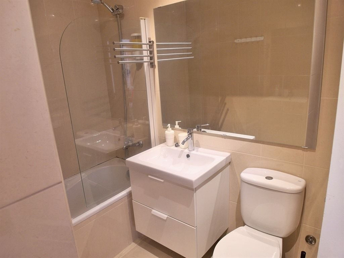 Bathroom, Alfamasweethome 2, Lisbon
