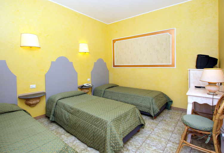 Bedroom 2, Hotel D'Orange D'Alcantara, Messina