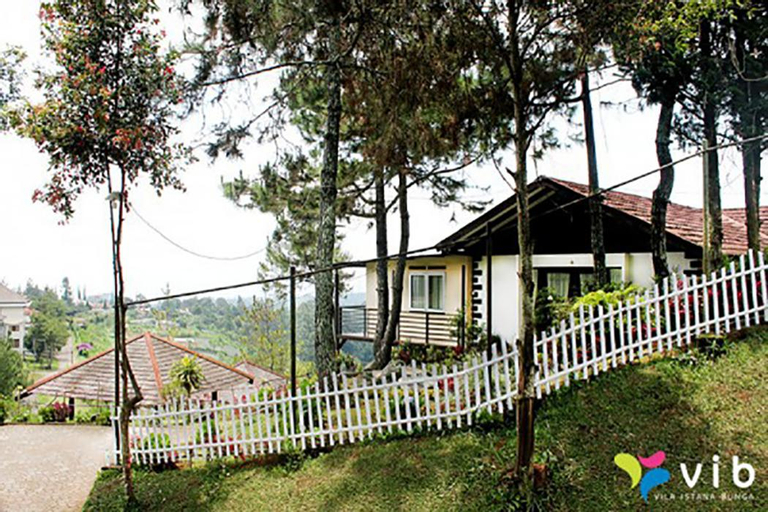 Exterior & Views 1, Rotensia Villa Lembang, Bandung
