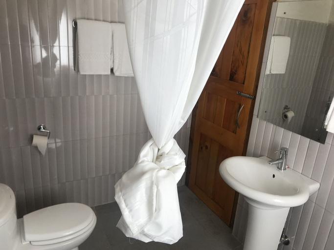 Bathroom 3, Hotel Kuenphen Norbuding, Dangchhu