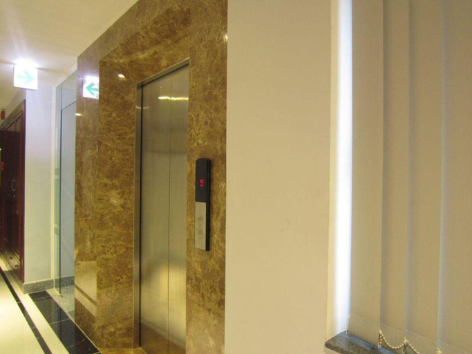 Others 3, Phoenix Hotel Saigon, District 5