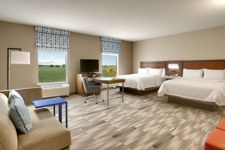 Bedroom 3, Hampton Inn & Suites Rexburg, Madison