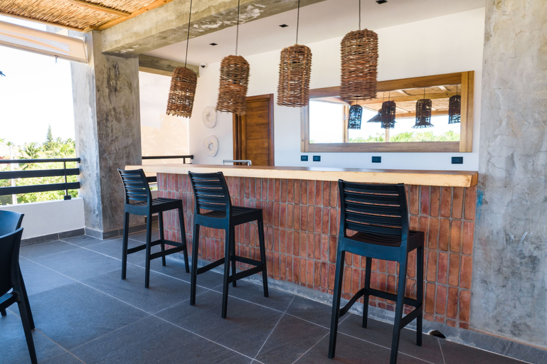 Food & Drinks, Surf N Roll Performance Center, Sosua