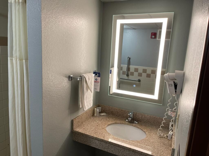 Bedroom 14