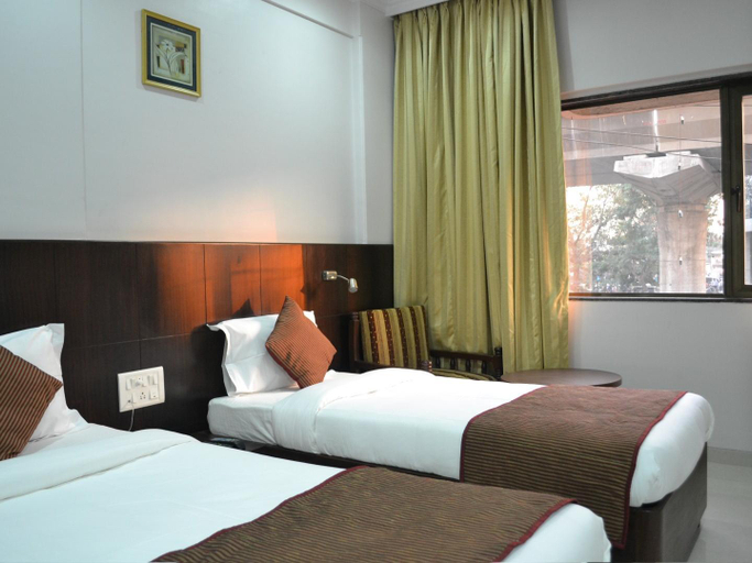 Bedroom 3, The Ontime Hotel, Mumbai Suburban