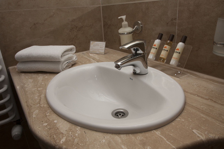 Bathroom 4, Amber Hotel, Gdańsk City