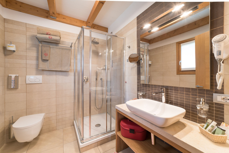 Bathroom 4, Green Village Eco Resort, Udine
