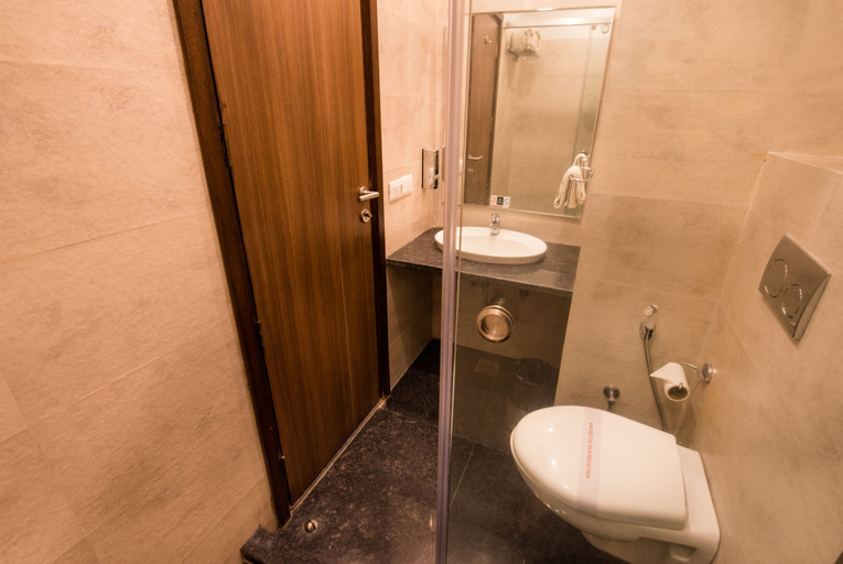 Bathroom 4, Le ROI Digha, Purba Medinipur