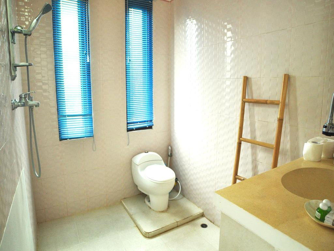 Bathroom 2, Villa Bumi Seminyak, Badung