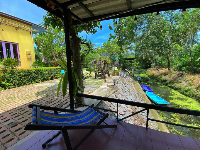 Others 5, Baan Phor Bang Kon Tee, Damnoen Saduak