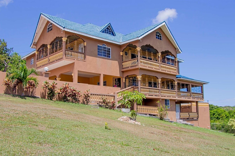 Exterior & Views 2, Blue Berry Hills Villa