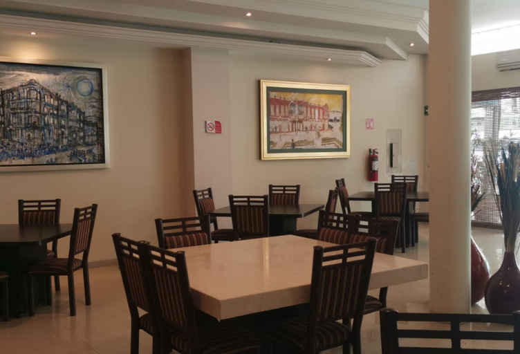 Food & Drinks 4, Hotel Savoy Express, Torreón
