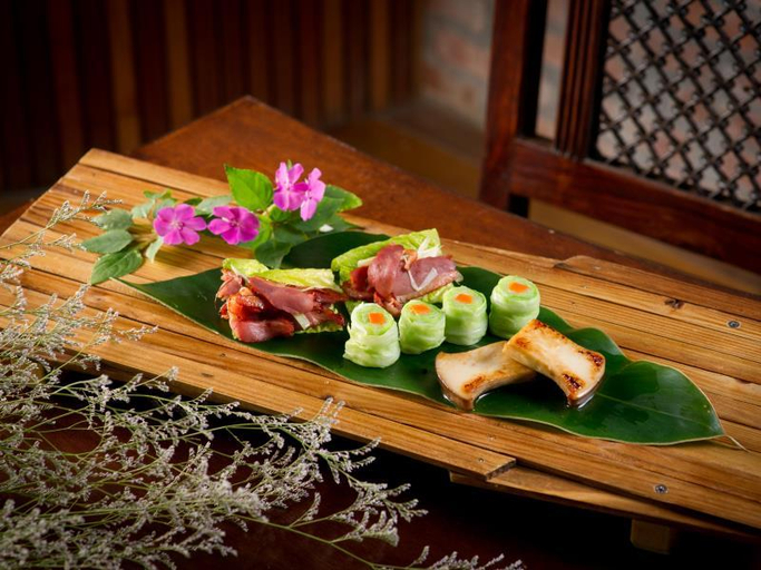Food & Drinks 4, Feng Chun Villa, Yilan