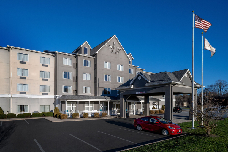 Exterior & Views 2, Country Inn & Suites by Radisson, Princeton, WV, Mercer