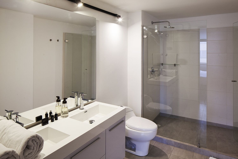 Bathroom 3, Bogo64, Santafé de Bogotá