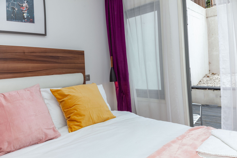 Bedroom 2, City Prime Camden, London