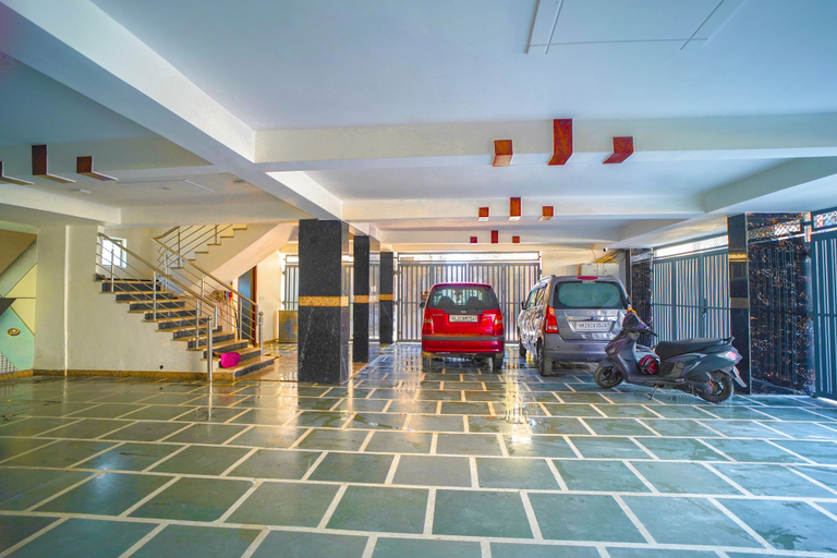 Others 5, Roomshala 031 Silver Crown Sector 23, Gautam Buddha Nagar