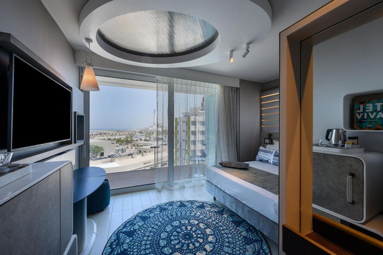 Bathroom 5, Port Tower by Isrotel Design