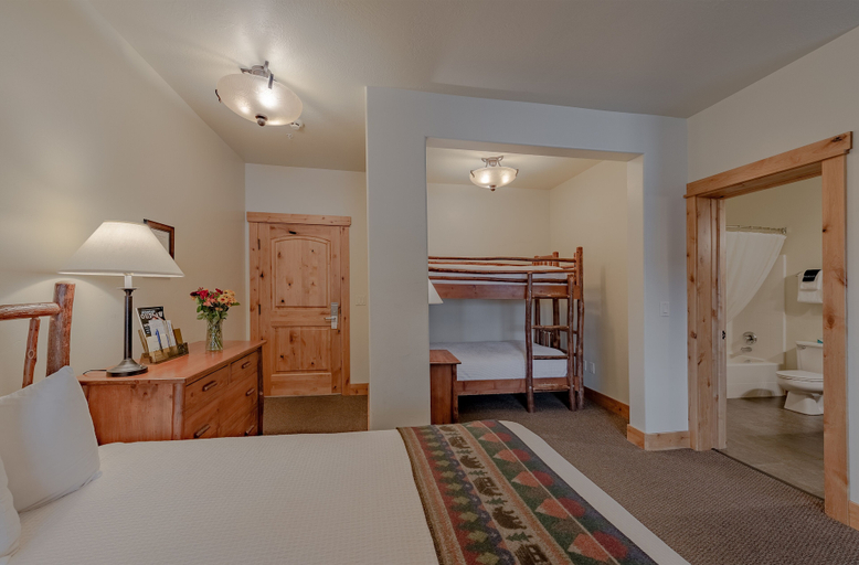 Bedroom 3, Cowboy Village Resort, Teton