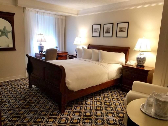 Bedroom 3, Simsbury Inn, Hartford