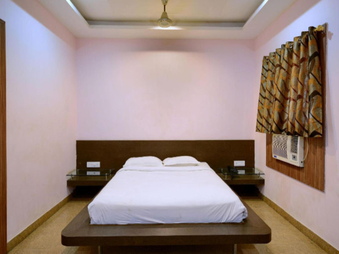 Bedroom 3, Relax INN Hotel and Resort, Korba