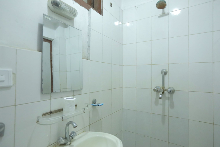 Bathroom 5, Hotel Pomelo House, Bagmati