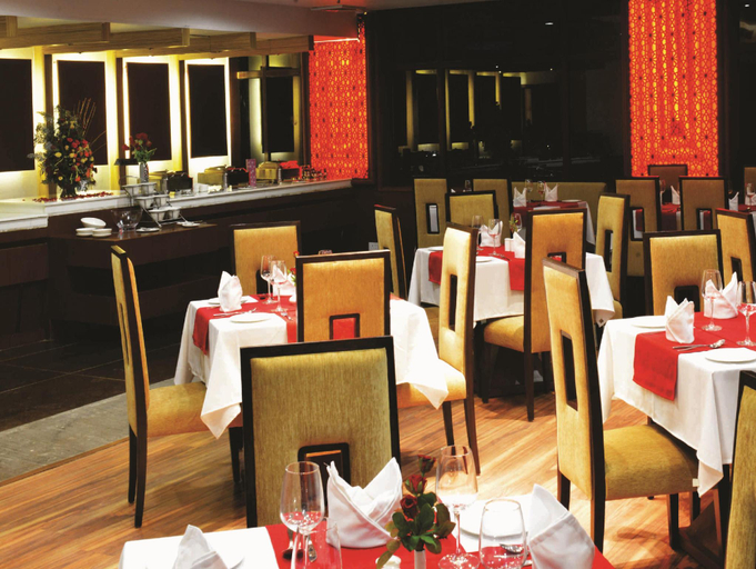 Food & Drinks, I-Square Hotel, Solan