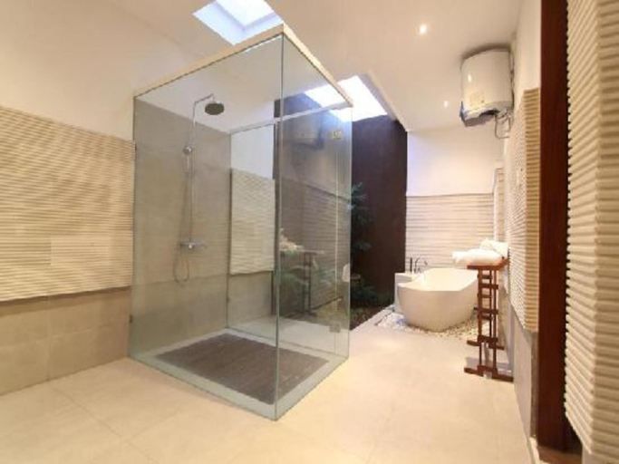 Bathroom 2, Villa Jenile, Badung