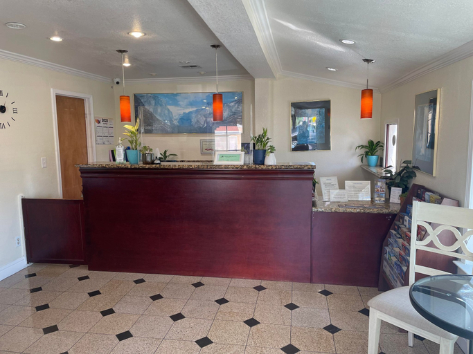 Others 5, Holiday Motel Oakdale, Stanislaus