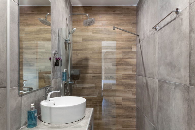 Bathroom 2, Raise Heraklion Boutique Apartments, Crete