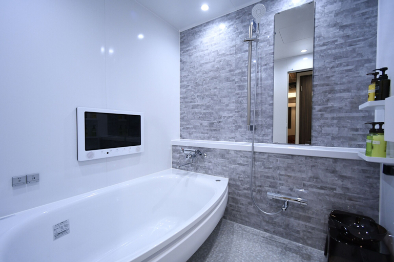 Bathroom 4