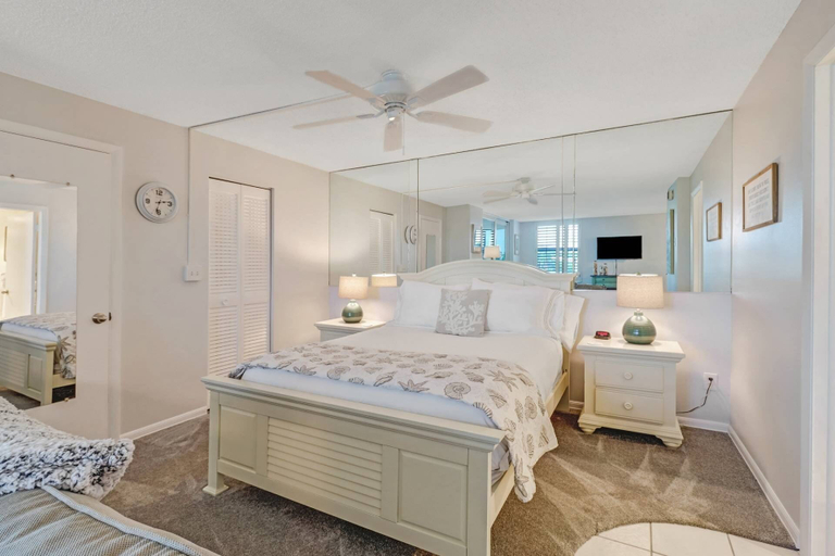 Bedroom 3, Beach & Tennis 3202, Lee