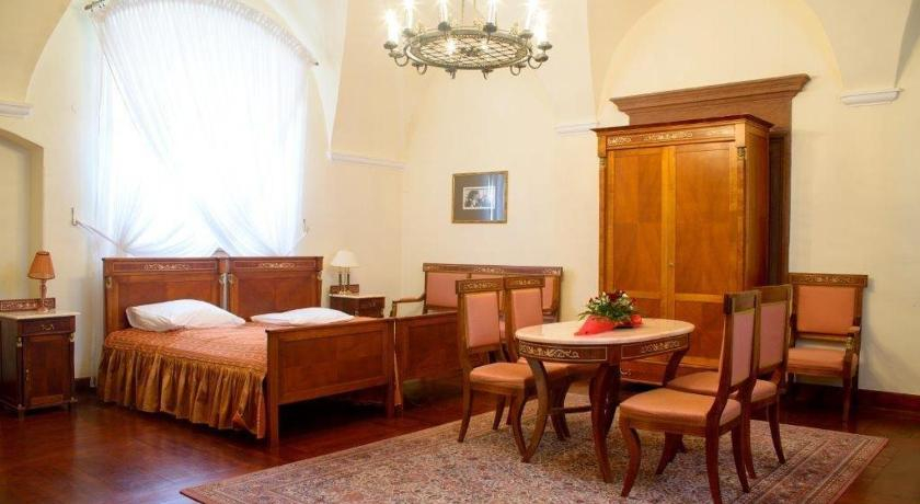 Bedroom 2, Zamek w Baranowie Sandomierskim, Staszów