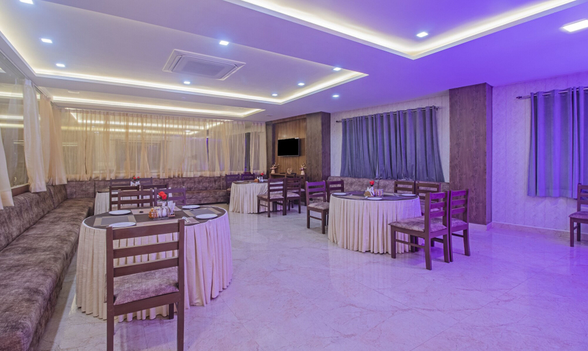 Food & Drinks 5, Treebo The Empire Near Taj Mahal Agra, Agra