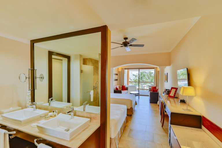 Bathroom 5, Barceló Maya Caribe - All Inclusive, Cozumel
