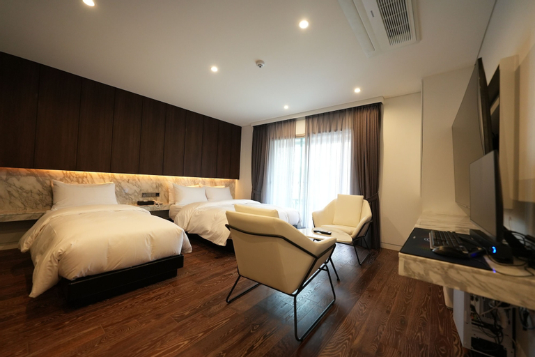 Bedroom 17