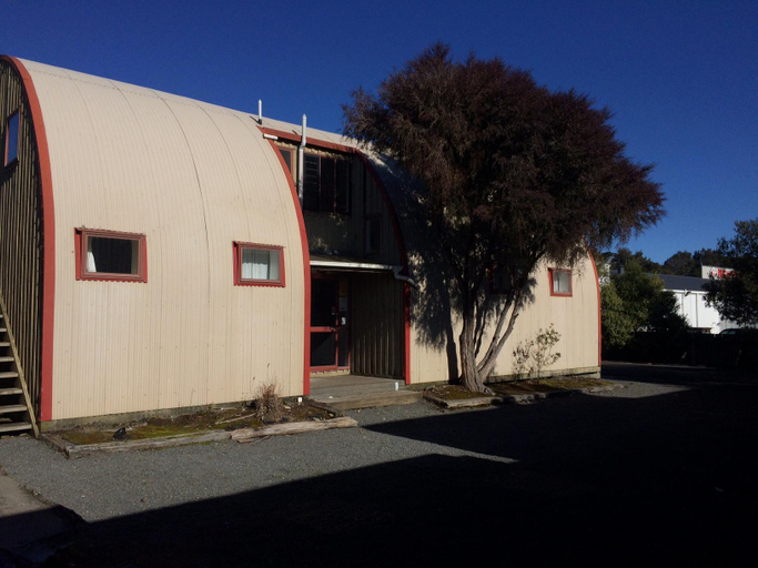 Others 5, Alpine Backpacker, Ruapehu