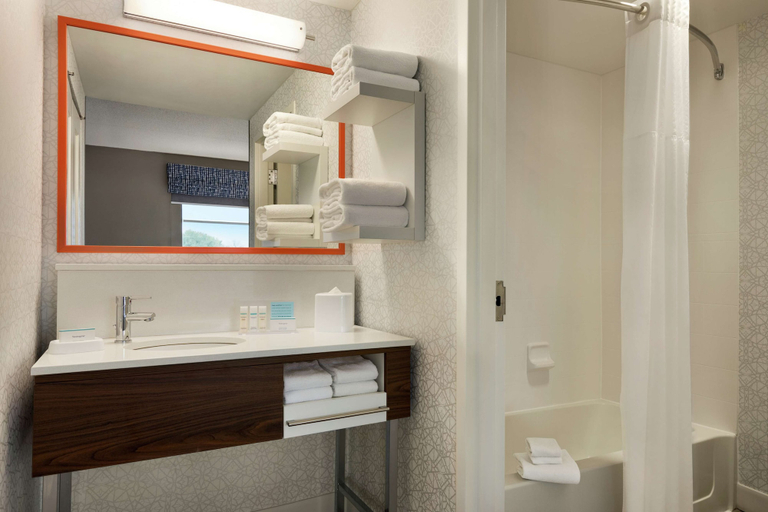 Bathroom 4, Hampton Inn & Suites Frederick-Fort Detrick, Frederick